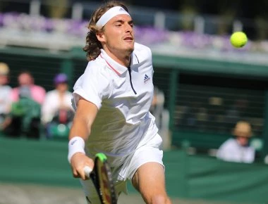 Εντυπωσιακός ο Τσιτσιπάς στο Wimbledon - Πέρασε... αέρα στους «16» και γράφει ιστορία! (βίντεο)